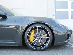 Grau Gebraucht 2023 Porsche 992 Coupé | 259.992 €