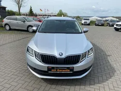 Brilliantsilber metallic Gebraucht 2020 Skoda Octavia Ambition Kombi | 11.900 € (Guter Preis)