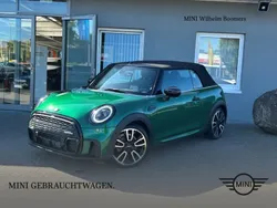 Gruen Gebraucht 2021 Mini John Cooper Works Cabriolet Cabrio | 27.980 € (Fairer Preis)