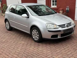Silber Gebraucht 2005 VW Golf IV Comfortline Limousine | 3.300 € (Etwas zu teuer)