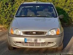 Silber Gebraucht 2000 Ford Fiesta Kleinwagen | 350 € (Guter Preis)
