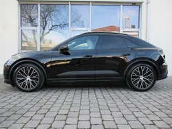 Schwarz Gebraucht 2024 Porsche Macan SUV | 91.950 € (Superpreis)