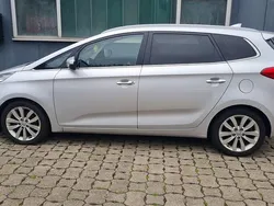 Silber Gebraucht 2015 Kia Carens Spirit Van / Kleinbus | 3.800 €
