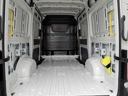 Candyweiß Neu 2025 VW Crafter Van | 42.470 € (Fairer Preis)