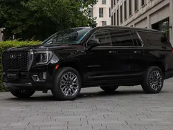 Onyx schwarz Neu 2025 GMC Yukon SUV | 139.900 €