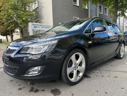 Schwarz Gebraucht 2012 Opel Astra Kombi | 3.490 € (Fairer Preis)