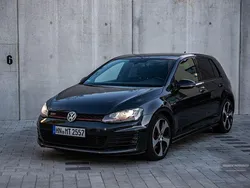 Schwarz Gebraucht 2016 VW Golf VII GTI Limousine | 17.850 € (Fairer Preis)