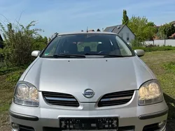 Nissan Almera Tino