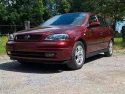 Rot Gebraucht 1999 Opel Astra Limousine | 2.000 € (Teuer)