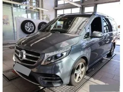 Grau Gebraucht 2017 Mercedes V250 Van / Kleinbus | 46.330 €