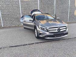 Silber Gebraucht 2014 Mercedes GLA200 Style SUV | 15.900 € (Fairer Preis)