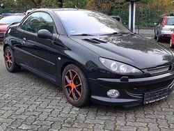 Schwarz Gebraucht 2006 Peugeot 206 CC Platinum Cabrio | 3.290 € (Teuer)