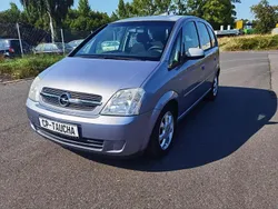 Silber Gebraucht 2006 Opel Meriva Edition Van / Kleinbus | 2.990 € (Etwas zu teuer)
