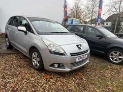Silber Gebraucht 2013 Peugeot 5008 Van / Kleinbus | 4.650 € (Fairer Preis)