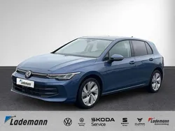 Anemonenblau metallic Neu 2025 VW Golf VIII Life Limousine | 29.929 € (Teuer)