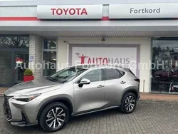 Grau Gebraucht 2022 Lexus NX450h+ Executive Line SUV | 49.950 € (Superpreis)