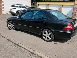 Schwarz Gebraucht 2001 Mercedes C220 Avantgarde Limousine | 1.790 € (Superpreis)