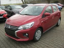 Rot Neu 2025 Mitsubishi Space Star Select Limousine | 14.890 €