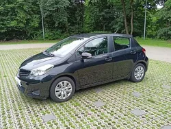 Schwarz Gebraucht 2012 Toyota Yaris Life Kleinwagen | 6.500 € (Fairer Preis)