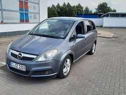 Grau Gebraucht 2007 Opel Zafira Sport Van / Kleinbus | 1.990 € (Fairer Preis)