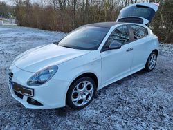 Gebraucht 2015 Alfa Romeo Giulietta Sprint Limousine | 9.400 € (Fairer Preis)