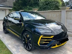 Schwarz Gebraucht 2020 Lamborghini Urus SUV | 239.000 € (Fairer Preis)