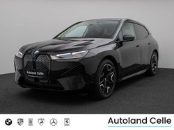 Saphirschwarz metallic475 Gebraucht 2022 BMW iX Sport Line SUV | 44.999 € (Guter Preis)