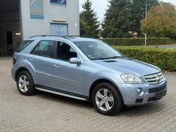 Blau Gebraucht 2007 Mercedes ML350 AMG SUV | 13.990 € (Etwas zu teuer)