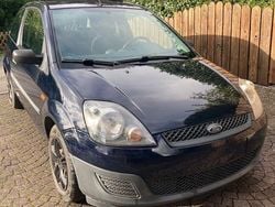 Blau Gebraucht 2006 Ford Fiesta Ambiente Kleinwagen | 1.290 € (Fairer Preis)