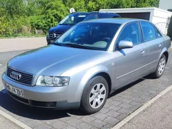 Grau Gebraucht 2002 Audi A4 Limousine | 2.500 € (Guter Preis)