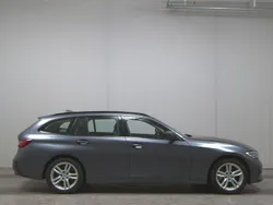 BMW 330e