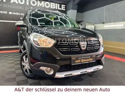 Schwarz Gebraucht 2017 Dacia Dokker Celebration Van | 8.290 € (Guter Preis)