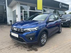 Blau Gebraucht 2023 Dacia Sandero Expression Kleinwagen | 15.989 € (Fairer Preis)