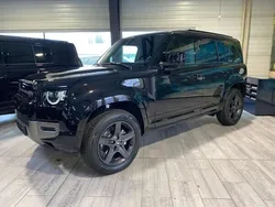 Schwarz (santorin black met.) Neu 2025 Land Rover Defender SE Dynamic SUV | 83.780 € (Guter Preis)
