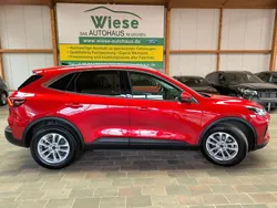 Rot Gebraucht 2024 Ford Kuga Titanium SUV | 26.800 € (Fairer Preis)