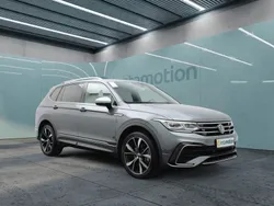 Grau Gebraucht 2024 VW Tiguan Allspace R-line SUV | 43.900 € (Fairer Preis)