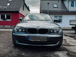 Grau Gebraucht 2010 BMW 116 Kleinwagen | 2.600 € (Superpreis)