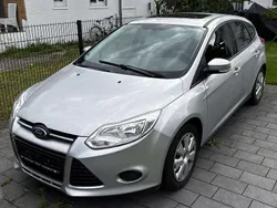 Silber Gebraucht 2013 Ford Focus Trend Limousine | 5.000 € (Fairer Preis)