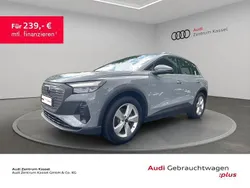 Grau Gebraucht 2022 Audi Q4 e-tron Basis SUV | 28.490 € (Etwas zu teuer)