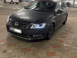 Grau Gebraucht 2011 VW Passat Kombi | 8.500 € (Fairer Preis)
