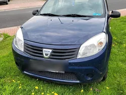 Blau Gebraucht 2010 Dacia Sandero Kleinwagen | 1.250 €