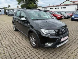 Perlmuttschwarz Gebraucht 2017 Dacia Sandero Prestige Kleinwagen | 6.350 € (Fairer Preis)