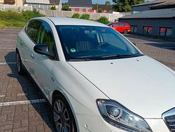 Weiß Gebraucht 2011 Lancia Delta Gold Limousine | 5.799 € (Etwas zu teuer)