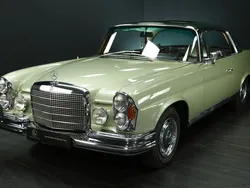 Grün Gebraucht 1970 Mercedes 280 SE Coupé | 87.900 €
