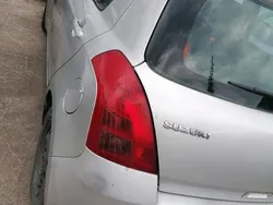 Silber Gebraucht 2006 Suzuki Swift Limousine | 690 €