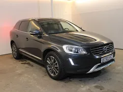 Grau Gebraucht 2015 Volvo XC60 Business Edition SUV | 17.500 € (Fairer Preis)