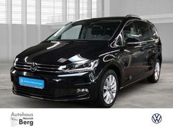Schwarz Gebraucht 2022 VW Touran Highline Van / Kleinbus | 31.850 € (Fairer Preis)