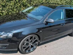 Schwarz Gebraucht 2009 VW Passat Sportline Kombi | 10.500 €