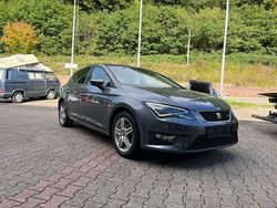 "pirineos" grau Gebraucht 2016 Seat Leon FR Kleinwagen | 11.975 € (Fairer Preis)