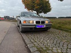 Silber Gebraucht 1994 BMW 316 Kleinwagen | 5.200 €